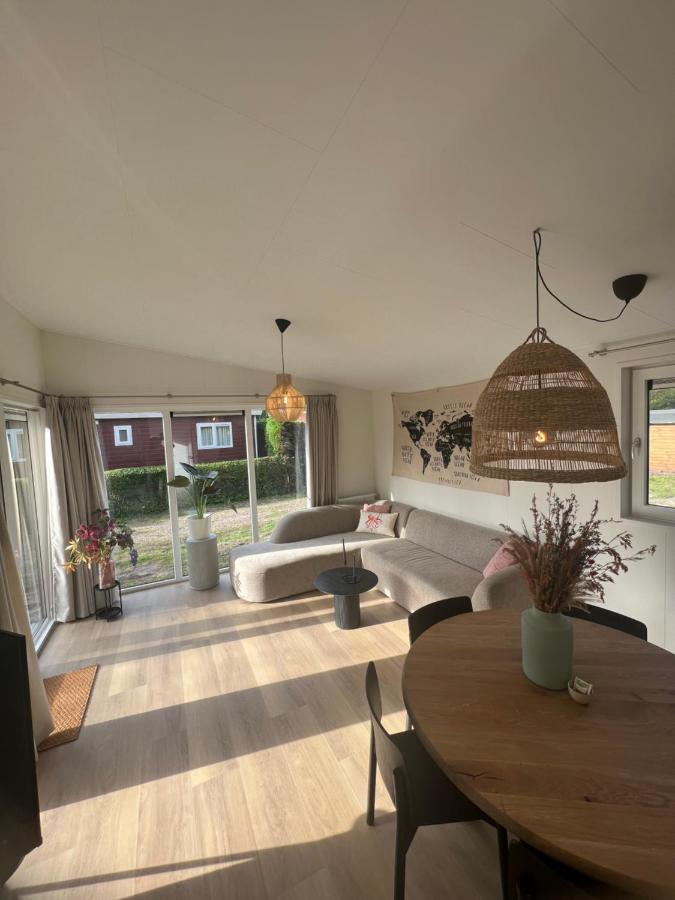 Vakantiehuisje Zeegeluk Vlakbij De Kust Sint Maartensvlotbrug エクステリア 写真